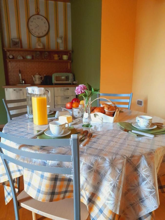 Villa Dei Tramonti Gavirate Bagian luar foto